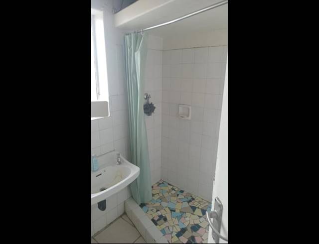 2 BEDROOM APARTMENT FOR SALE IN FOREST HILL